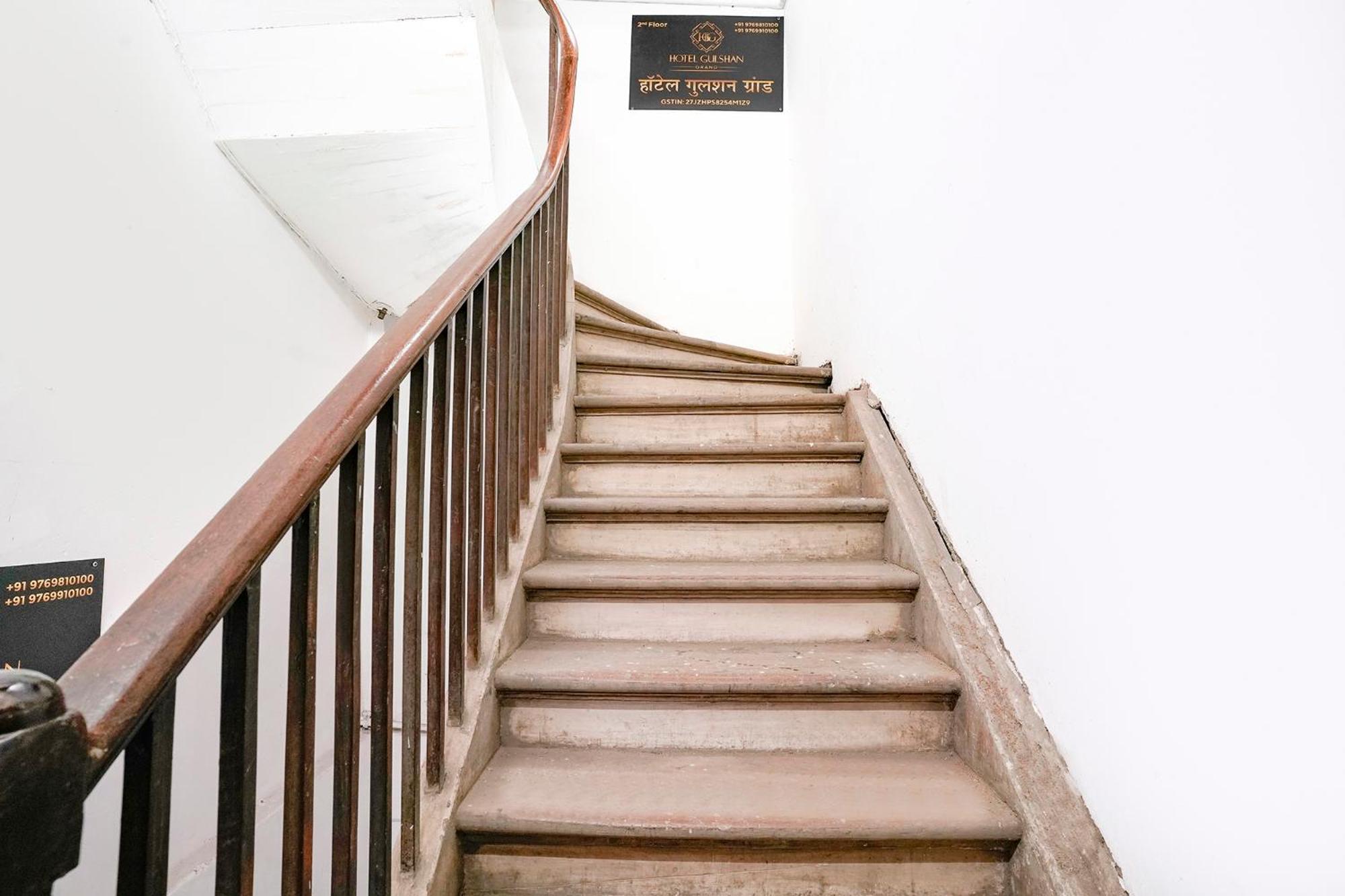 Fabexpress Gulshan Grand - Nr Gateway Of India Mumbai Exterior foto